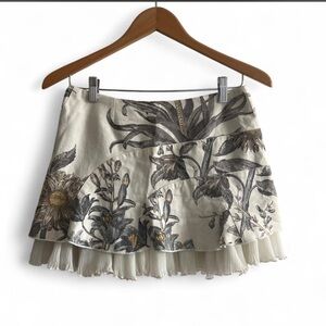 Louis Verdad Cream + Grey Floral Mini Skirt with Ruffles Sz Xs